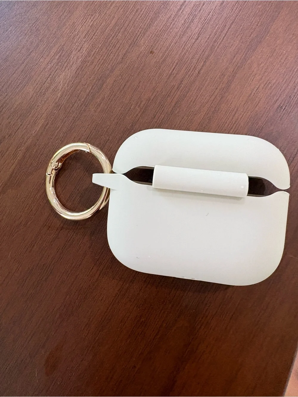 Silicone Protective Case with Gold Keyring for Wireless Earbuds - Cream